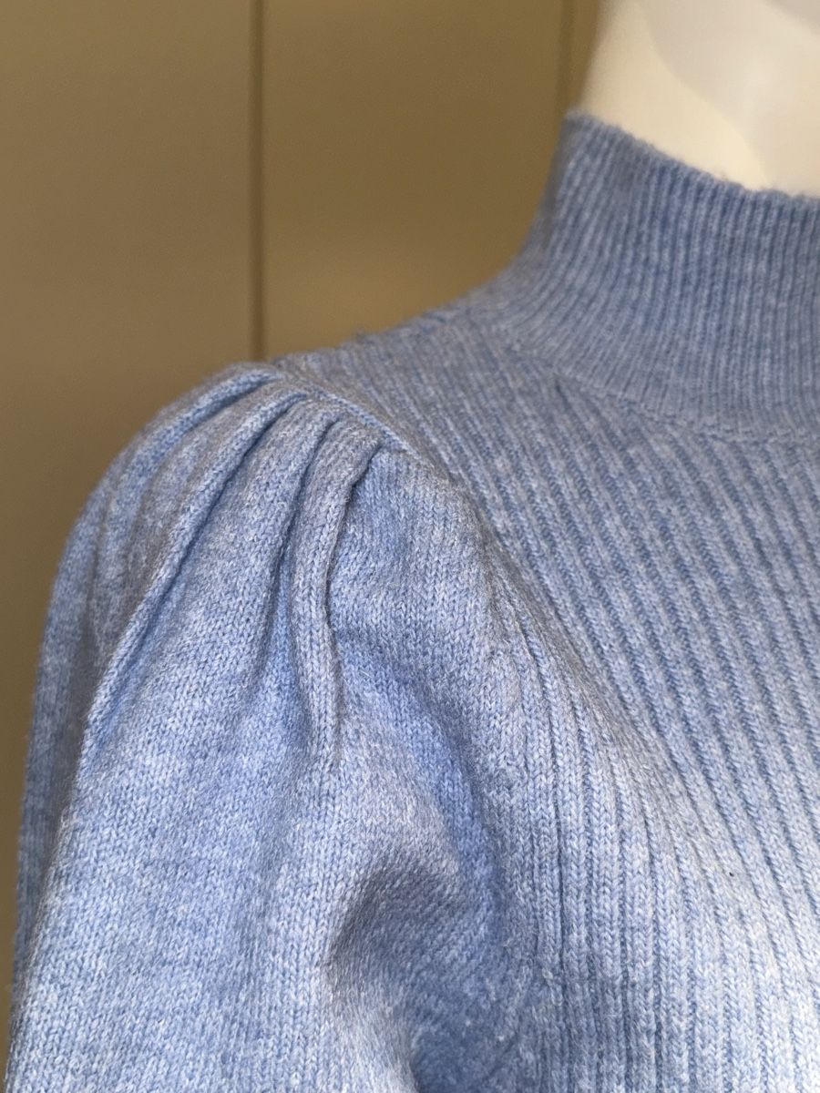 Maglioni & Felpe: Très joli pull bleu clair S – Nuovo (secondo la descrizione) da Genève venduto da flocon06 3