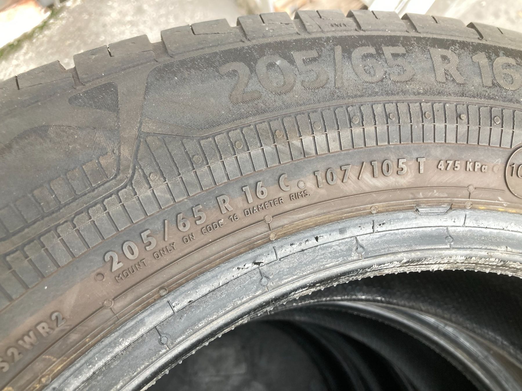 Continental Pneumatici & Ruote complete: 205/65R16 Continental VW T6 Continental – Usato da Cham venduto da WB2223 1