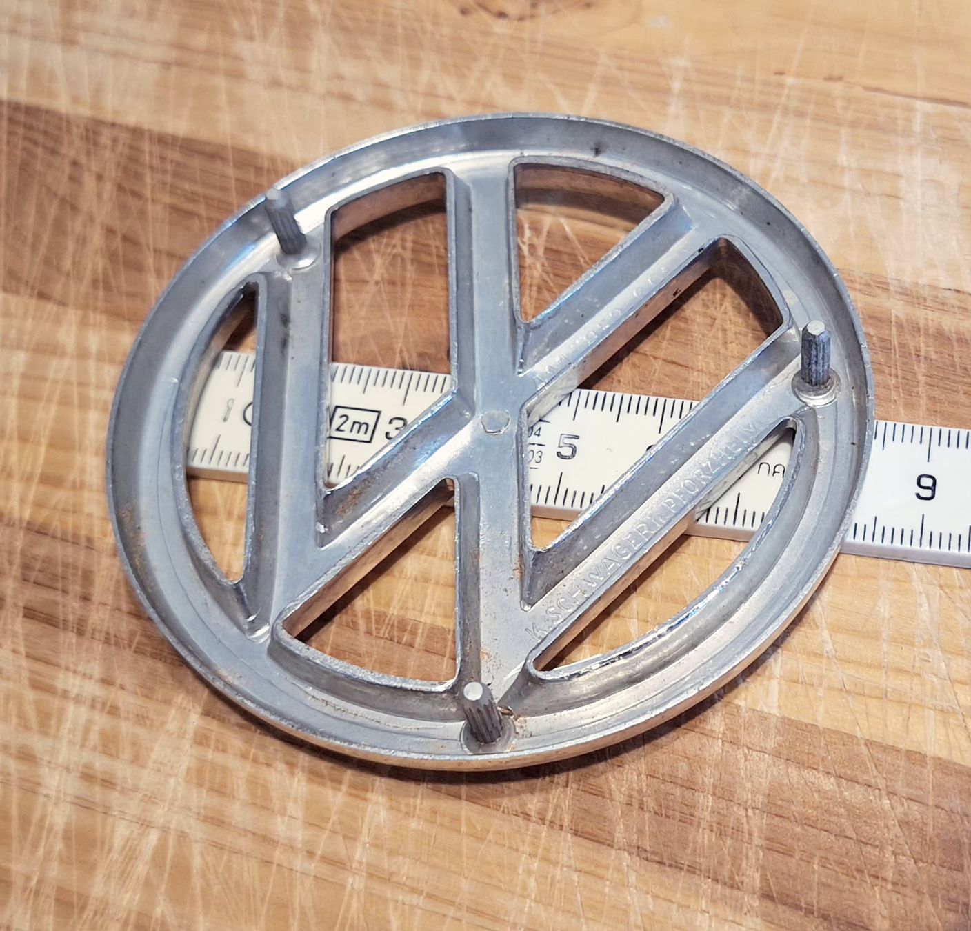 VW Tutti pezzi di ricambio auto: VW Typ 4 Emblem – Usato da Triesen venduto da BLACKSHEEP75 3