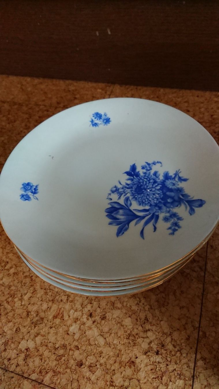 Set di piatti: KAFFEE SET WEISS BLAU – Usato da Biel/Bienne venduto da dasi3 3