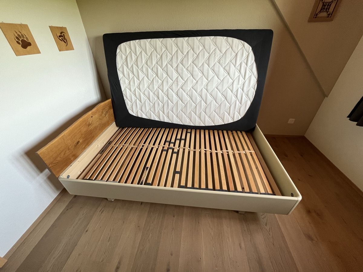 Betten: Bett – Gebraucht aus Niederwangen BE von wyd_bl26 4