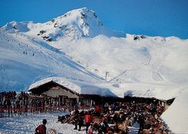 AROSA Sonnenbaden auf Carmenna - Skigebiet mit Skilift