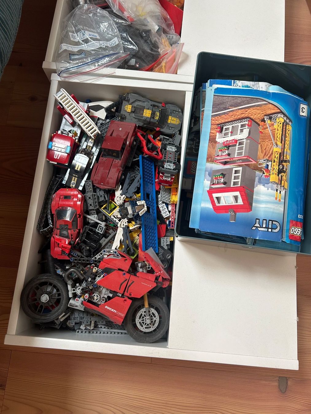 Lego Jouets: Sehr viele Lego Sets – D'occasion à Bubikon par fer_kzg9 1