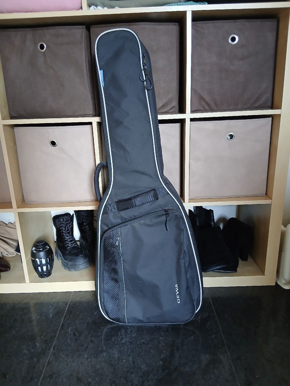 Strumenti musicali: Gitarre blau inklusive Gewa Bag – Usato da Galgenen venduto da Liv_Steinauer_1 8