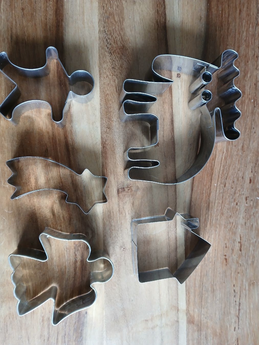 Sciablone: 6 Christmas Cookie Cutters +Stamp Set – Usato da Dübendorf venduto da LoRi-2026 2
