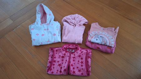 Kleiderset 104 / 6 Teile