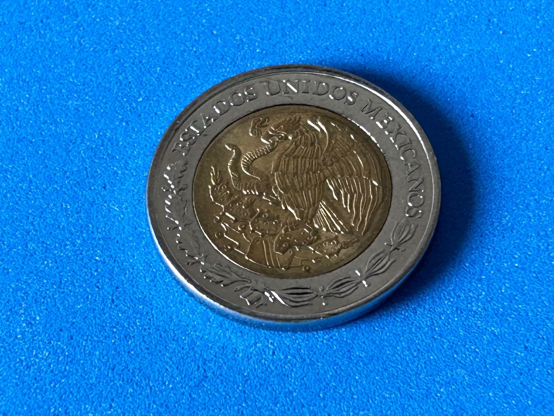 Toutes les monnaies: Mexico - 1 Peso 2012 – D'occasion à Corcelles NE par AJKader 8
