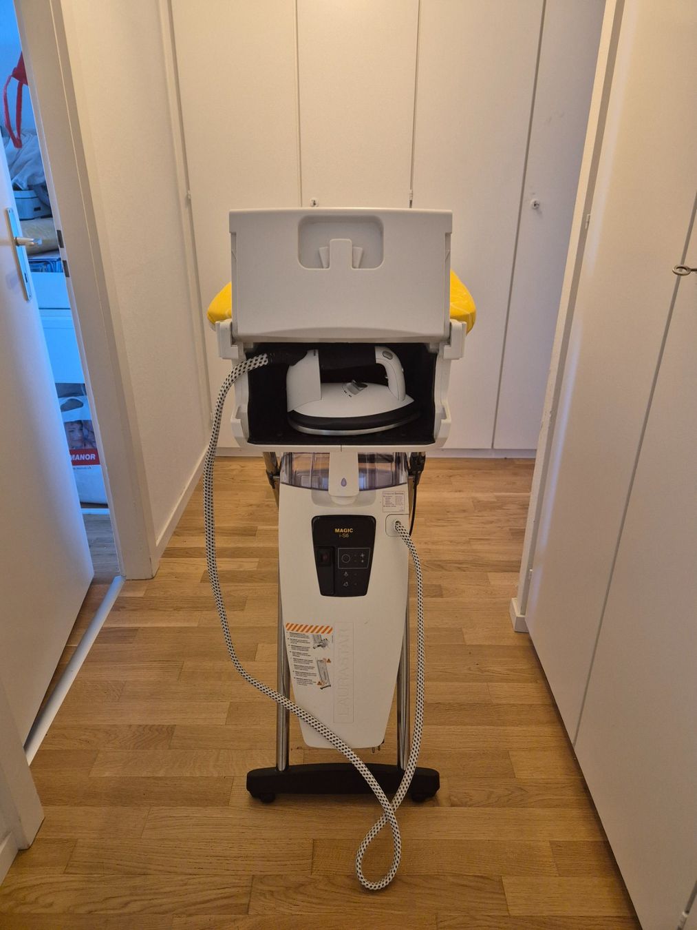 Laurastar Assi da stiro: Laurastar Magic i-S6 – Usato da Lausanne venduto da Assiralc7509 3