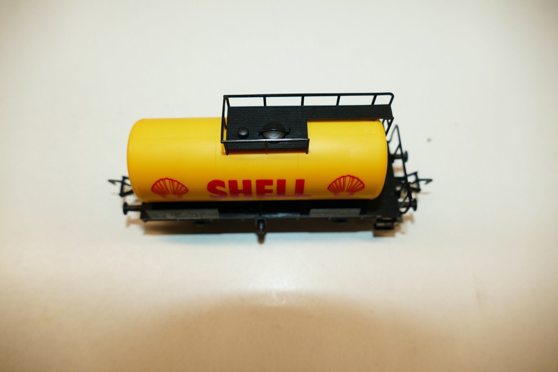 Fleischmann Modellini di ferrovie: Fleischmann H0: DB Kesselwagen Shell – Nuovo (secondo la descrizione) da Niederhasli venduto da rail-duerst 3