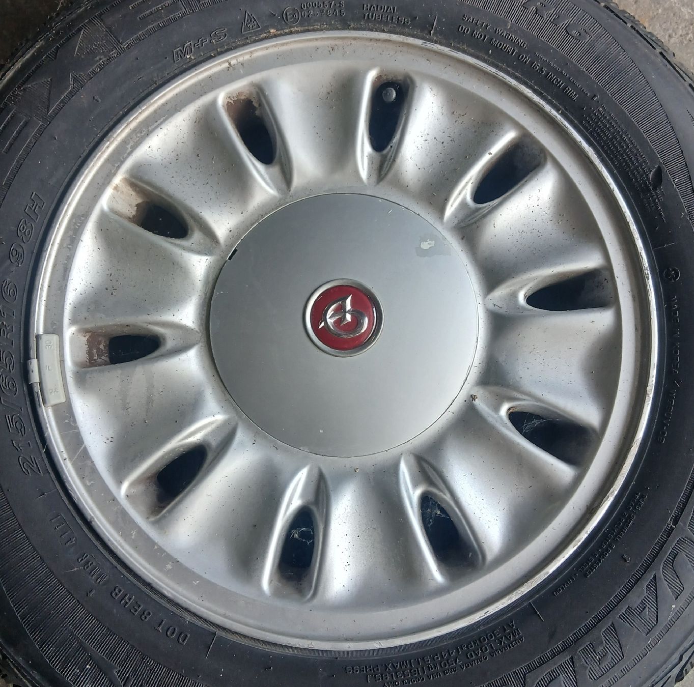 Pneus & Kompletträder: Roues Daimler 1994-2002 215 65 R16 – Gebraucht aus la heutte von Auto-stock 3