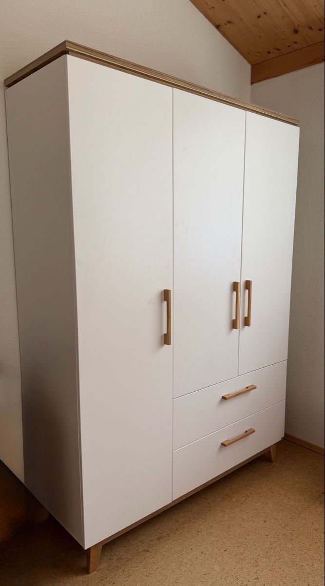 Schränke: Roba Kinderschrank Finn – Gebraucht aus Vättis von nad_8ywm