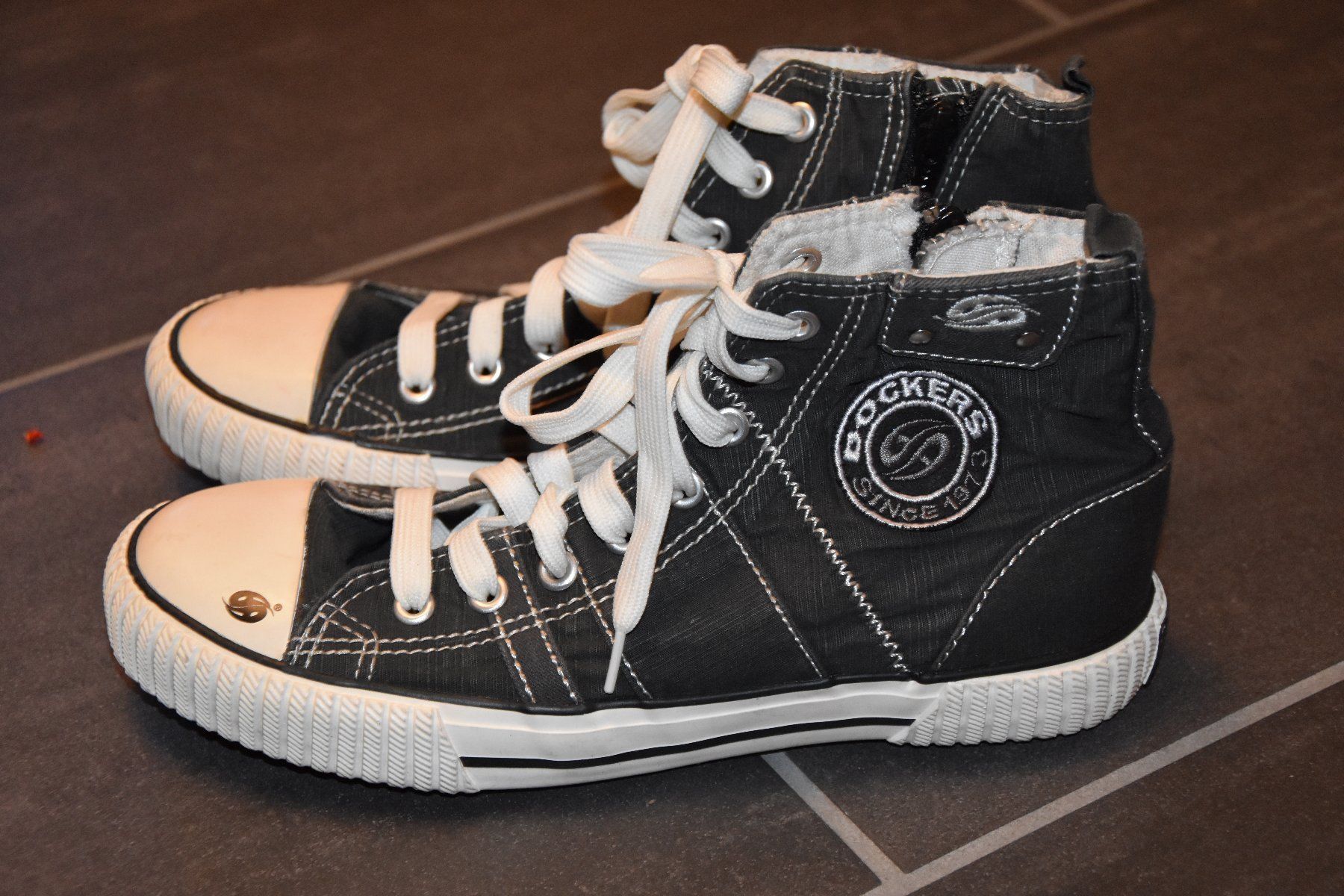 Scarpe per ragazzi: Sneaker,  Dockers, Gr. 37, Neu – Nuovo e nell'imballaggio originale da Sins venduto da dsto