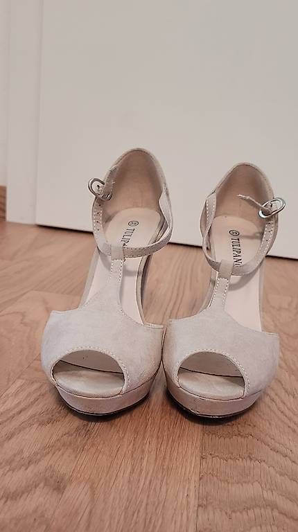 Scarpe da donna: Damen Pumps beige 39 – Usato da Luzern venduto da SapientiaAeterna 3