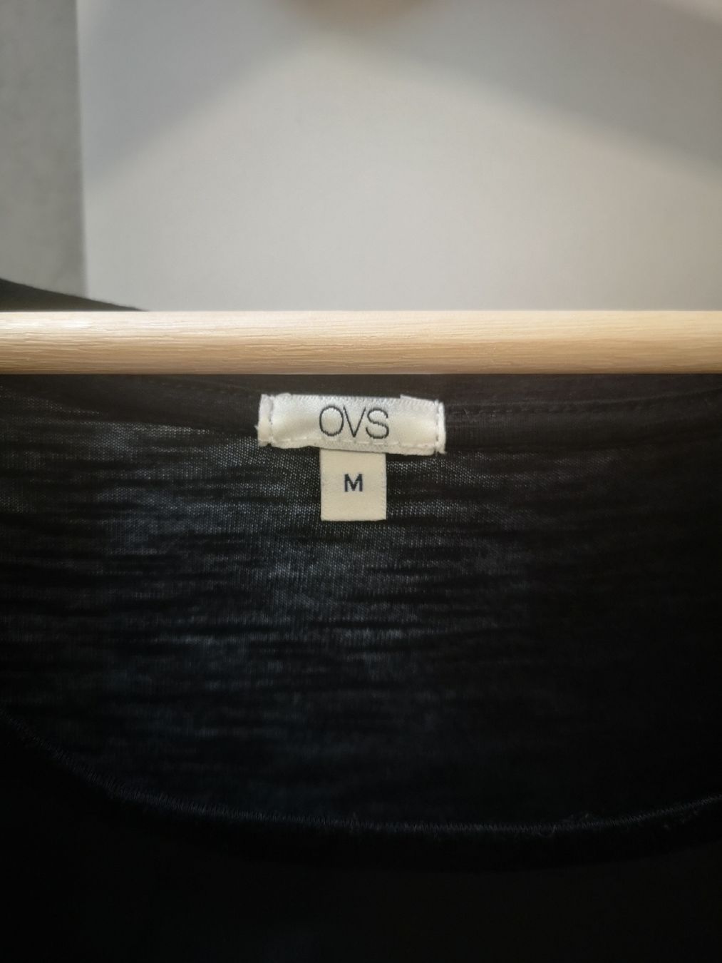 T-shirt: Maglia Misura M, OVS – Usato da Lostallo venduto da cha_lx5j 1