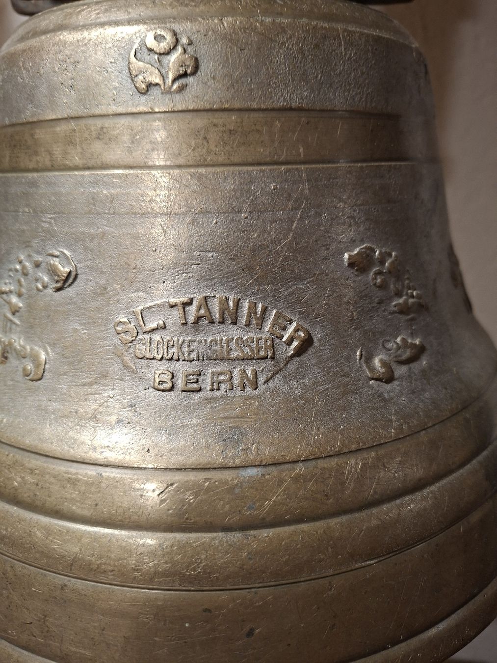 Glocken & Treicheln: Tanner Glocke – Gebraucht aus Eggiwil von Jennisweid 1