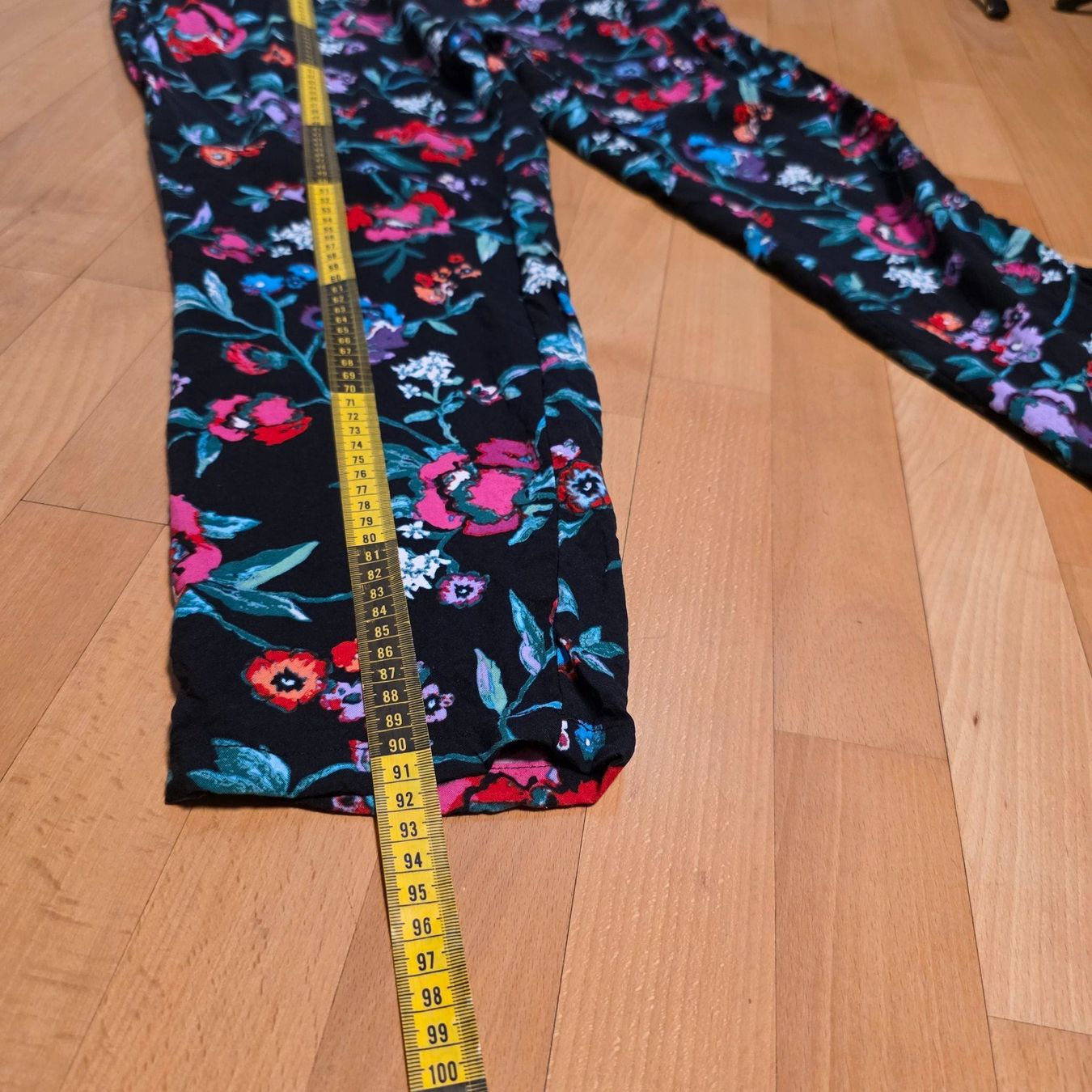 C&A Pantaloni: C&A Sommerhose Blumenmuster Gr.40 L Viskose – Usato da Wald ZH venduto da CapLux 6