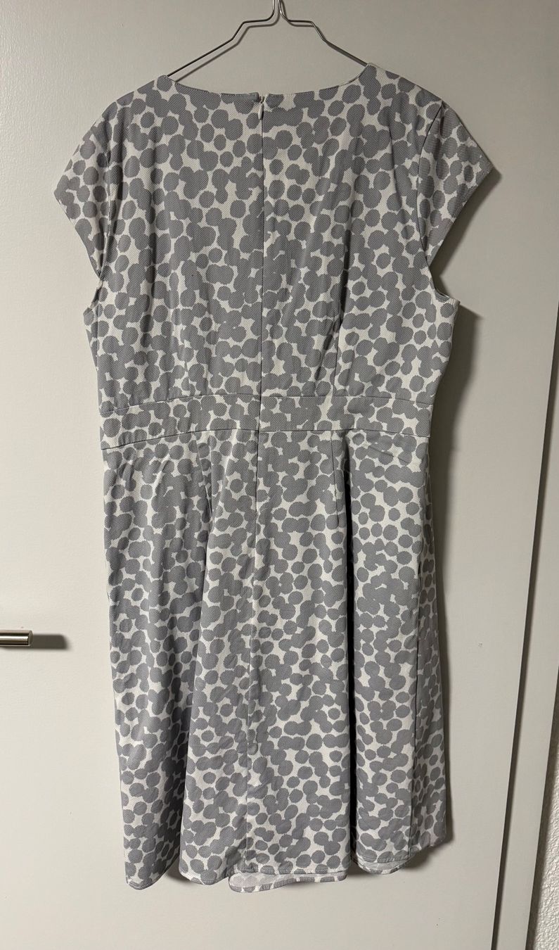 More & More Vestiti: Sommerliches Kleid von More&More, Grösse 44 – Usato da Münchenbuchsee venduto da dumle 1