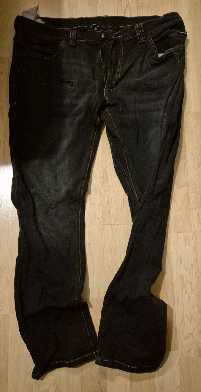 Jeans: Jeanshose – Usato da Hedingen venduto da Gyzi