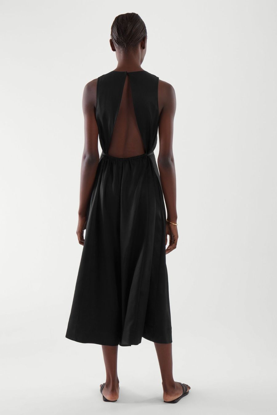Cos Tute: COS Jumpsuit schwarz Gr. 36 – Usato da Thun venduto da Crown7 8