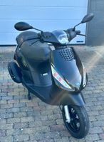 Piaggio Zip 50 ES Glossy Black, 3534 km, 4 Jahre alt