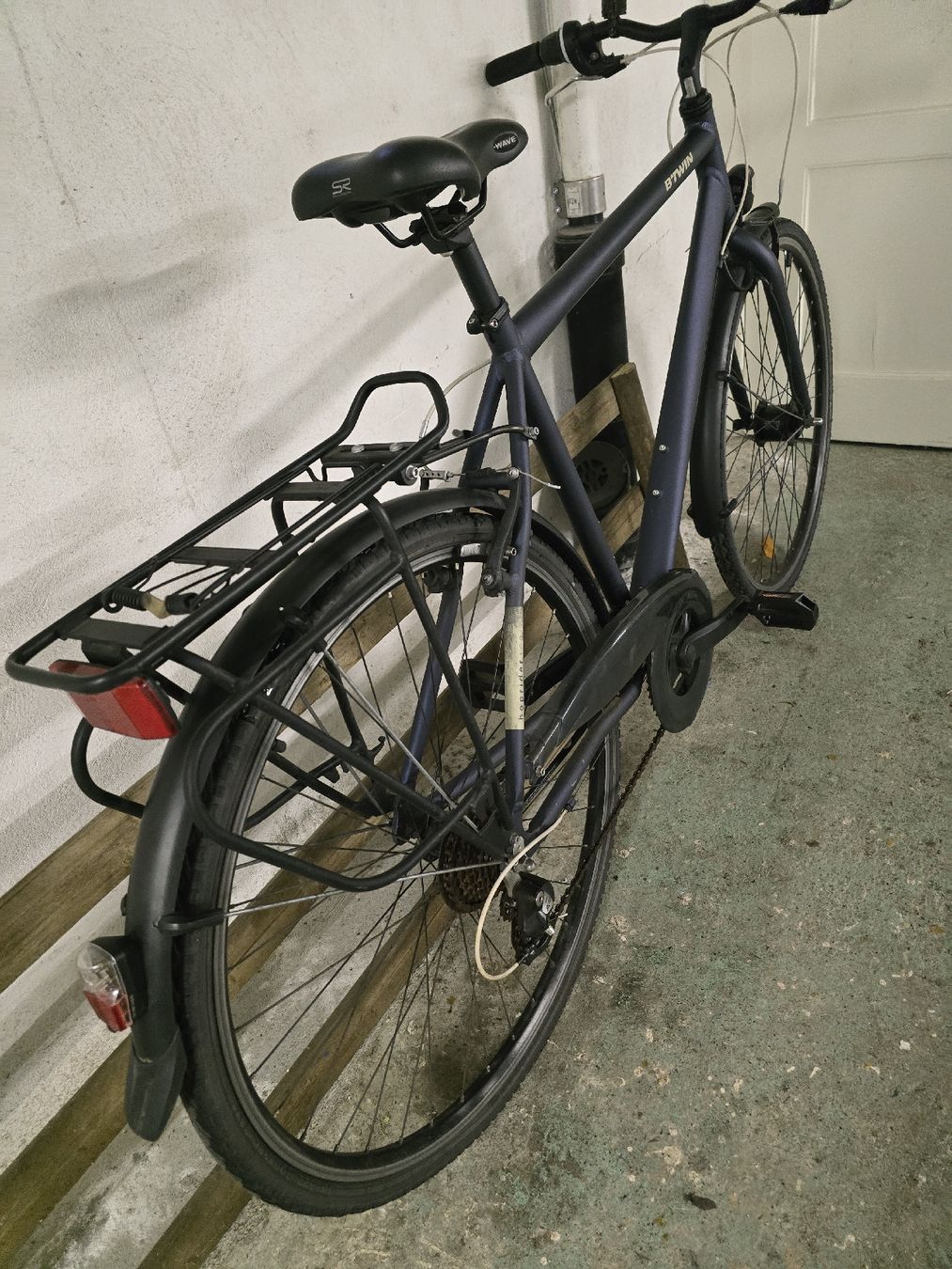 Velos: B'TWIN dunkelblau 28 zoll – Gebraucht aus Zürich von Jovi8 3