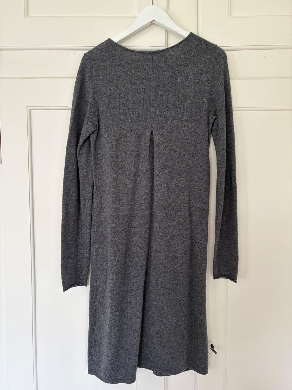 Kleider: FFC Wolle-Kaschmir Strickkleid Gr. L – Gebraucht aus Zollikon von Tmango 1