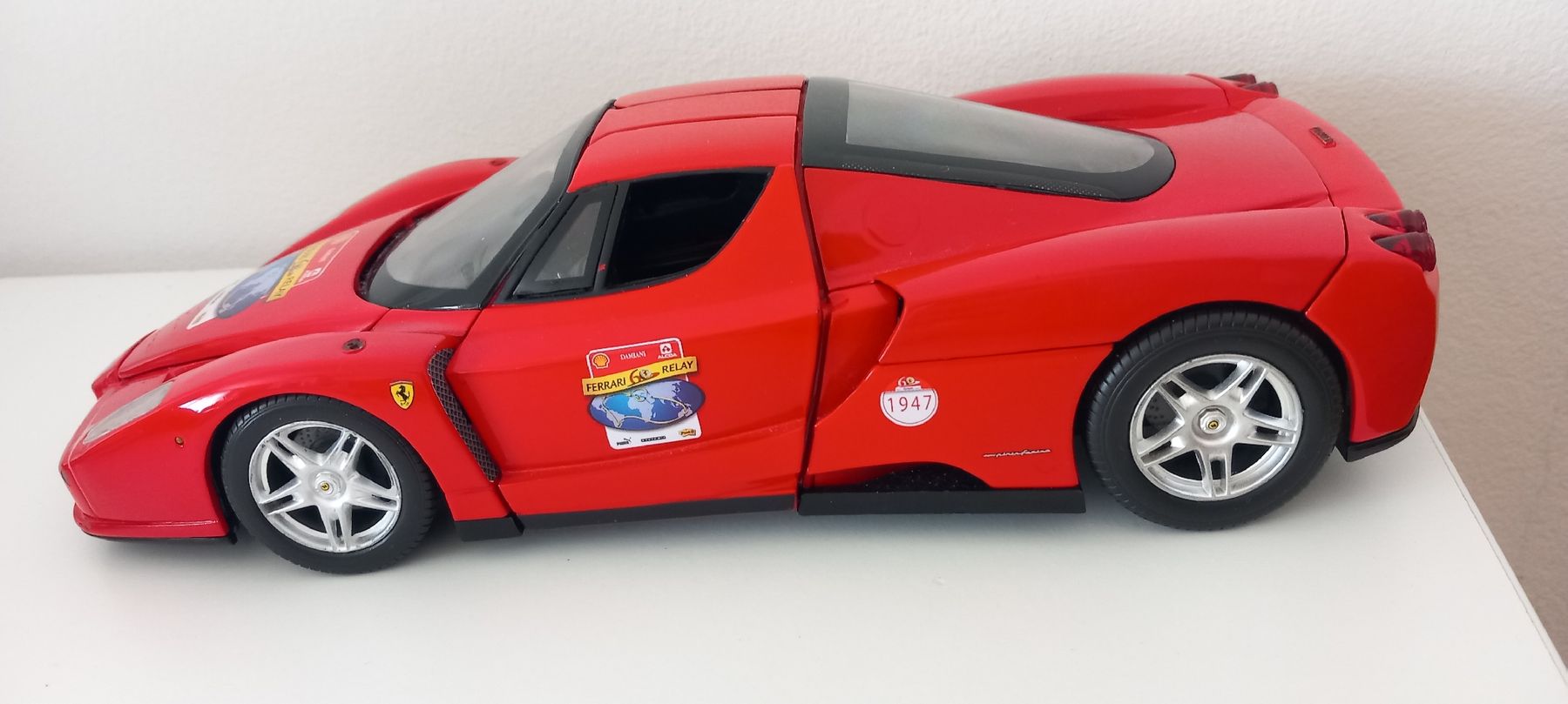 Ferrari Modellini d'auto: ENZO RERRARI 1/18 – Usato da Balsthal venduto da Marica75 1