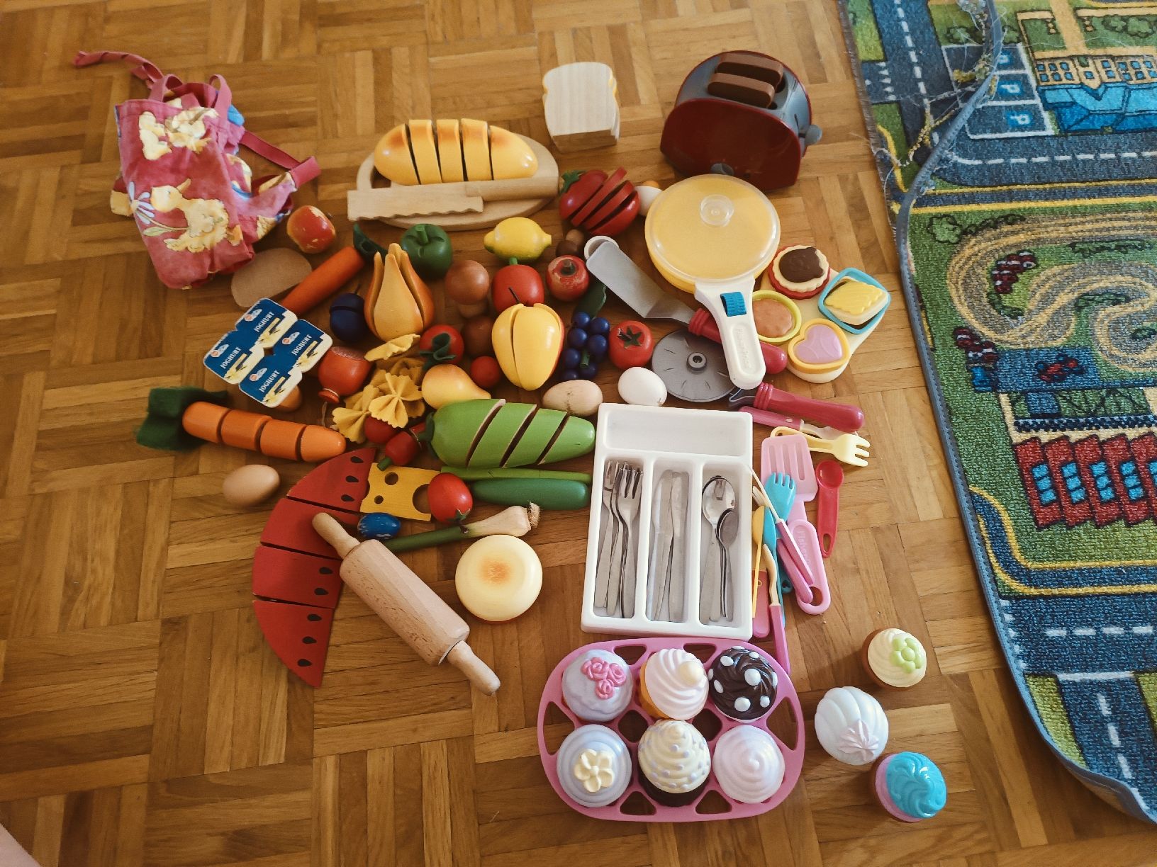 Jouets: Diverse Holz Spielfrüchte und Allerlei – D'occasion à Therwil par Lali1921