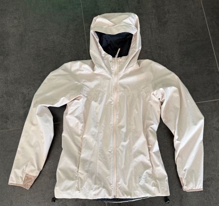 Arc’teryx Damen WINDSTOPPER Jacke Gr. S Creme/Beige mit Kapu