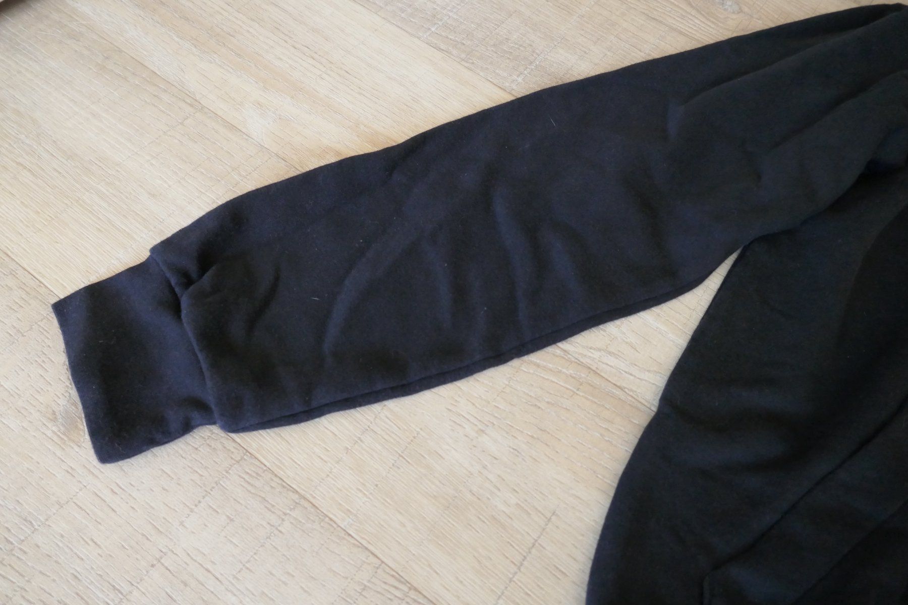 Adidas Maglioni & Felpe: Pullover, Hoodie Adidas schwarz, Gr. M – Usato da Port venduto da uzuku 4