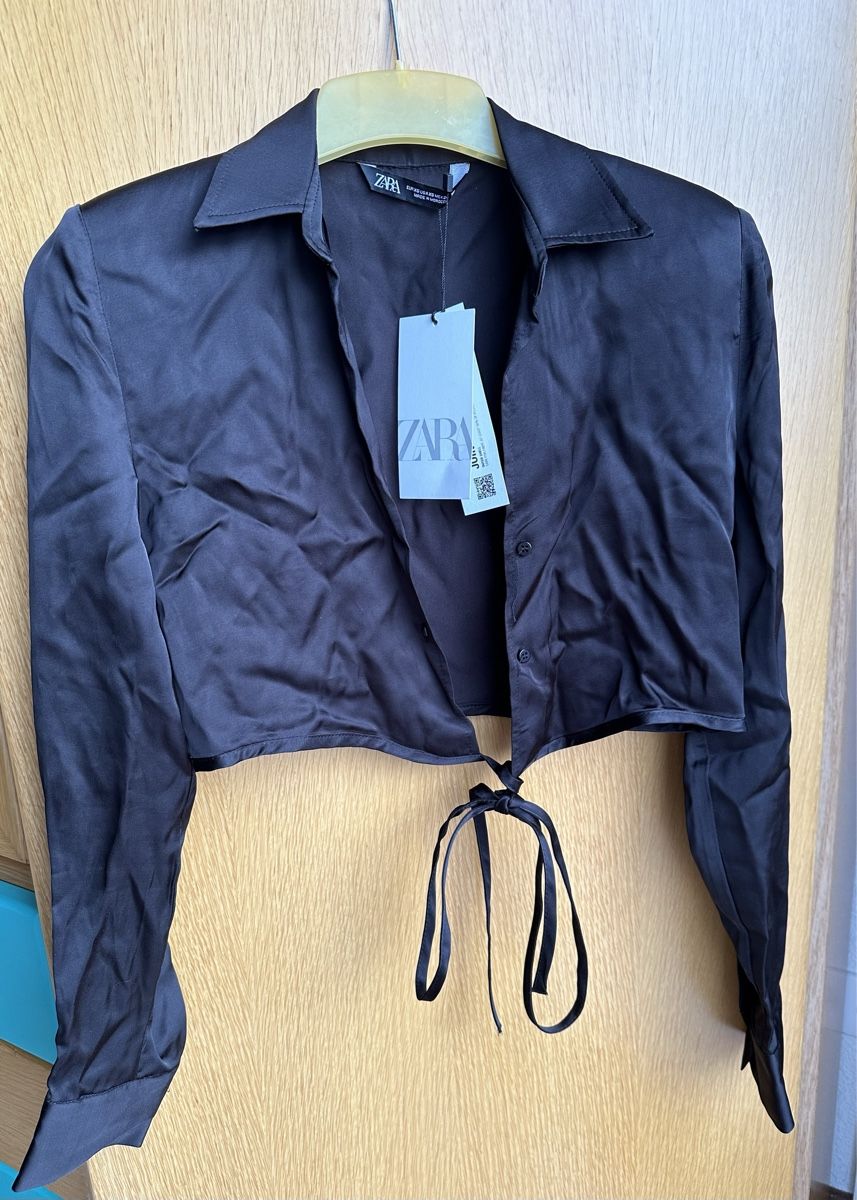 Zara Camicette: Crop Satin Bluse XS - Zara – Nuovo e nell'imballaggio originale da Morbio Superiore venduto da mic_8qcl 1