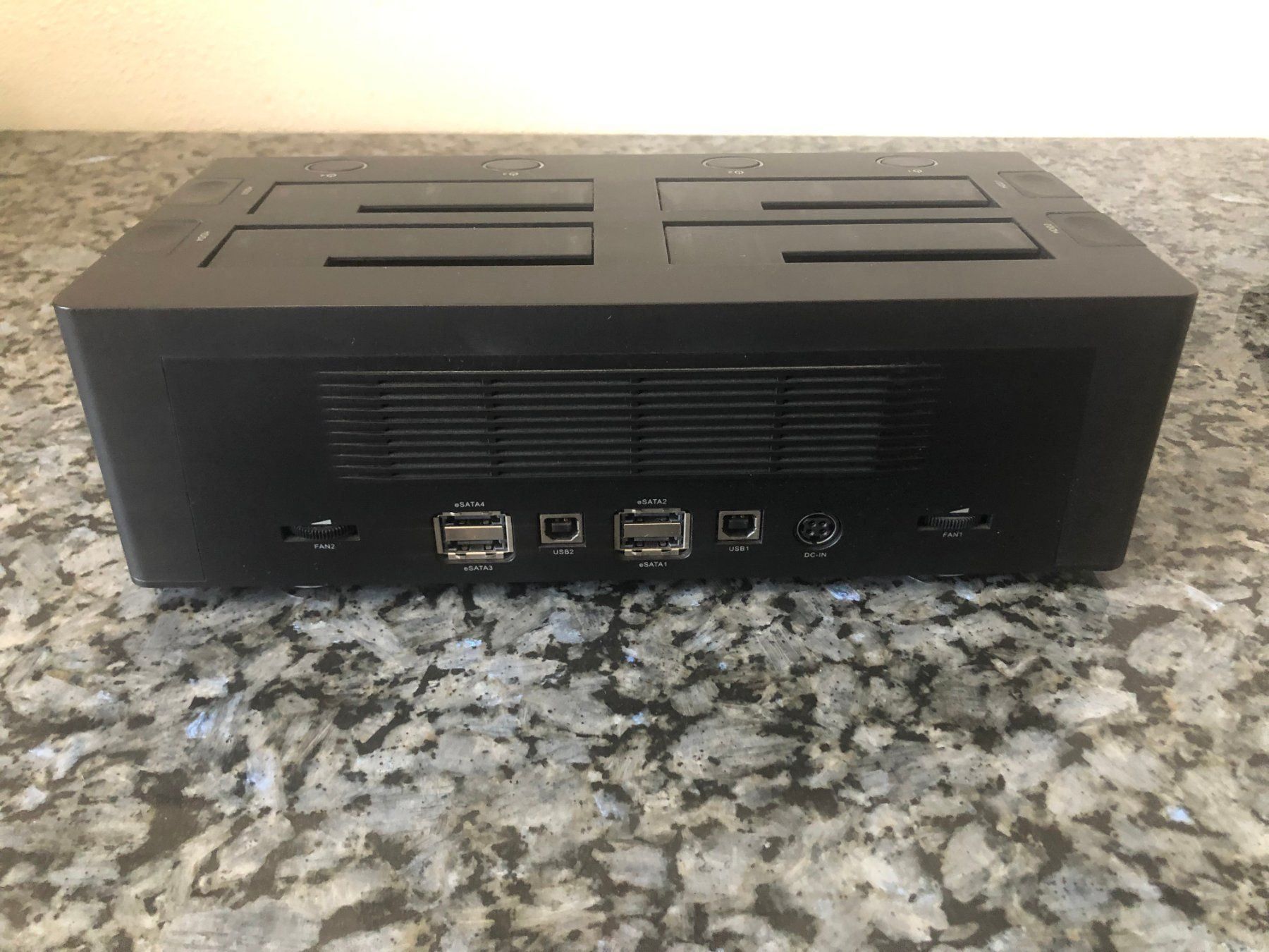 Dockingstation: StarTech  4 Bay eSATA USB 2.O to SATA – Gebraucht aus St. Margarethen TG von Mac-PC 1