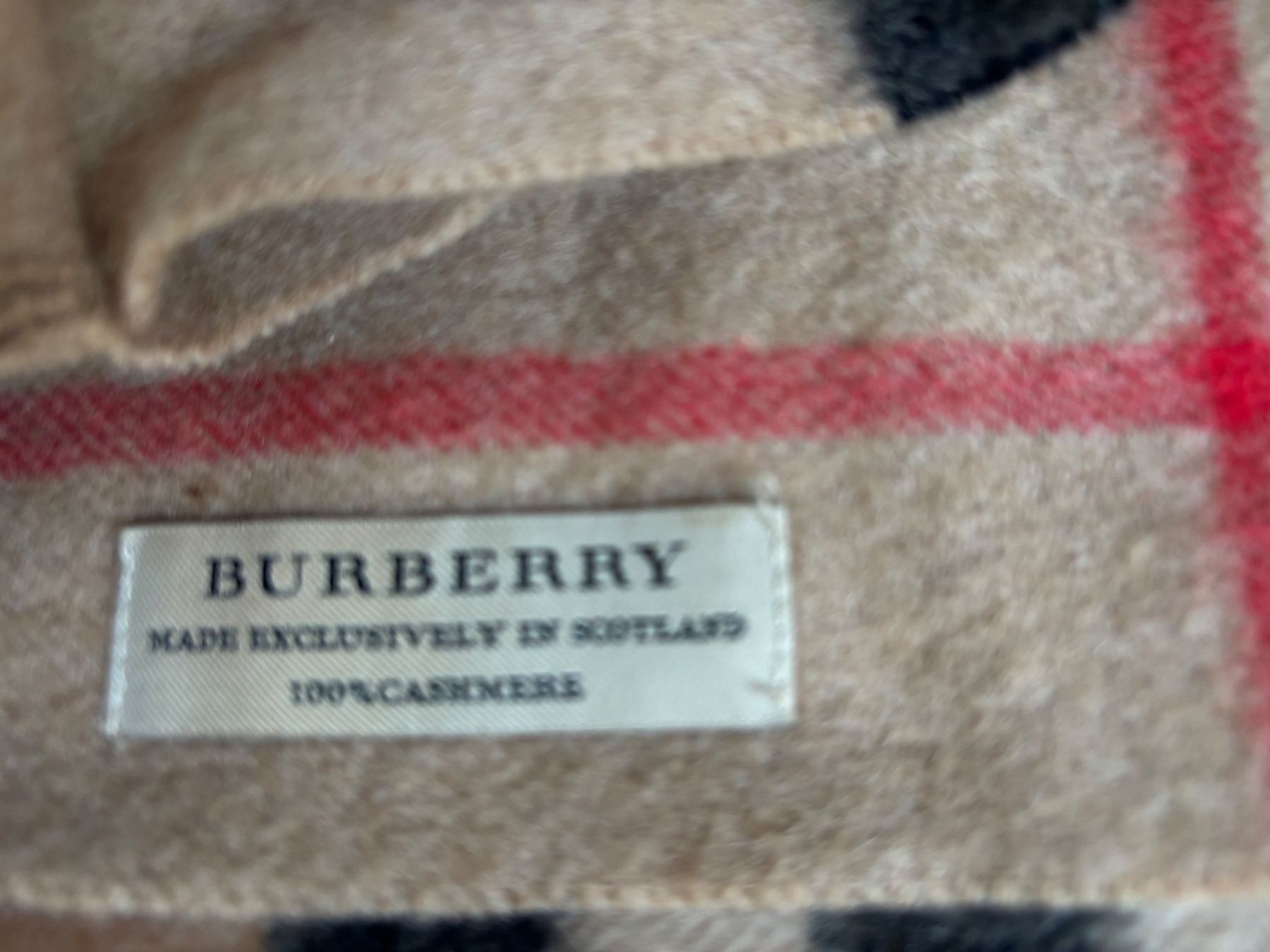 Burberry Foulard & Sciarpe: BURBERRY  Kashmir Rundhalsschal 70x30cm – Usato da Herrliberg venduto da mayfi 8