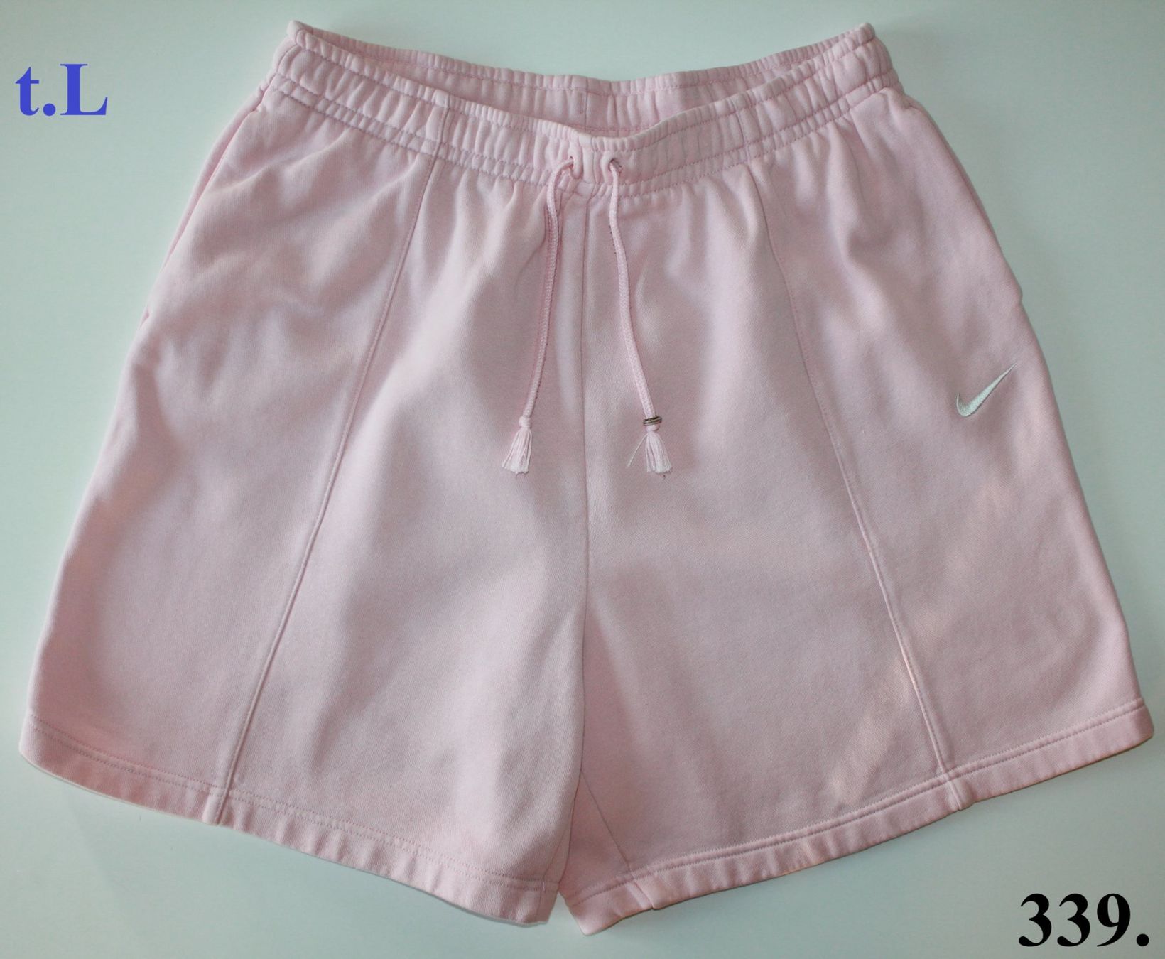 Nike Pantaloni: Short Nike t. L – Usato da Peseux venduto da Gilloss