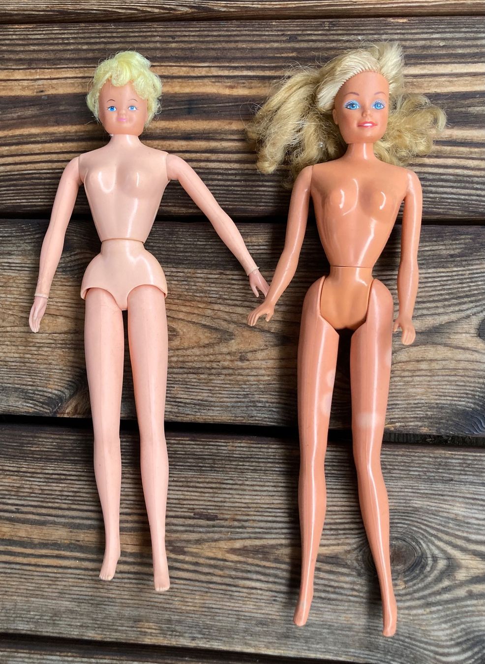 Poupées: zwei Barbie Puppen – D'occasion à Lüchingen par Eeizo
