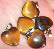 Anhänger Set Q-146 – 5 Stück Herz Tigerauge 20x20mm