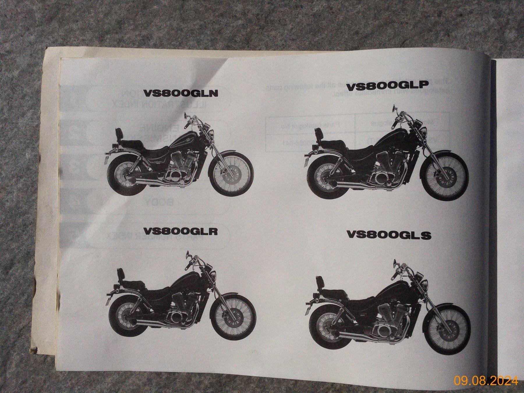 Bücher: Ersatzteilkatalog: Suzuki VS800GL – Gebraucht aus Boppelsen von Good4us2 1