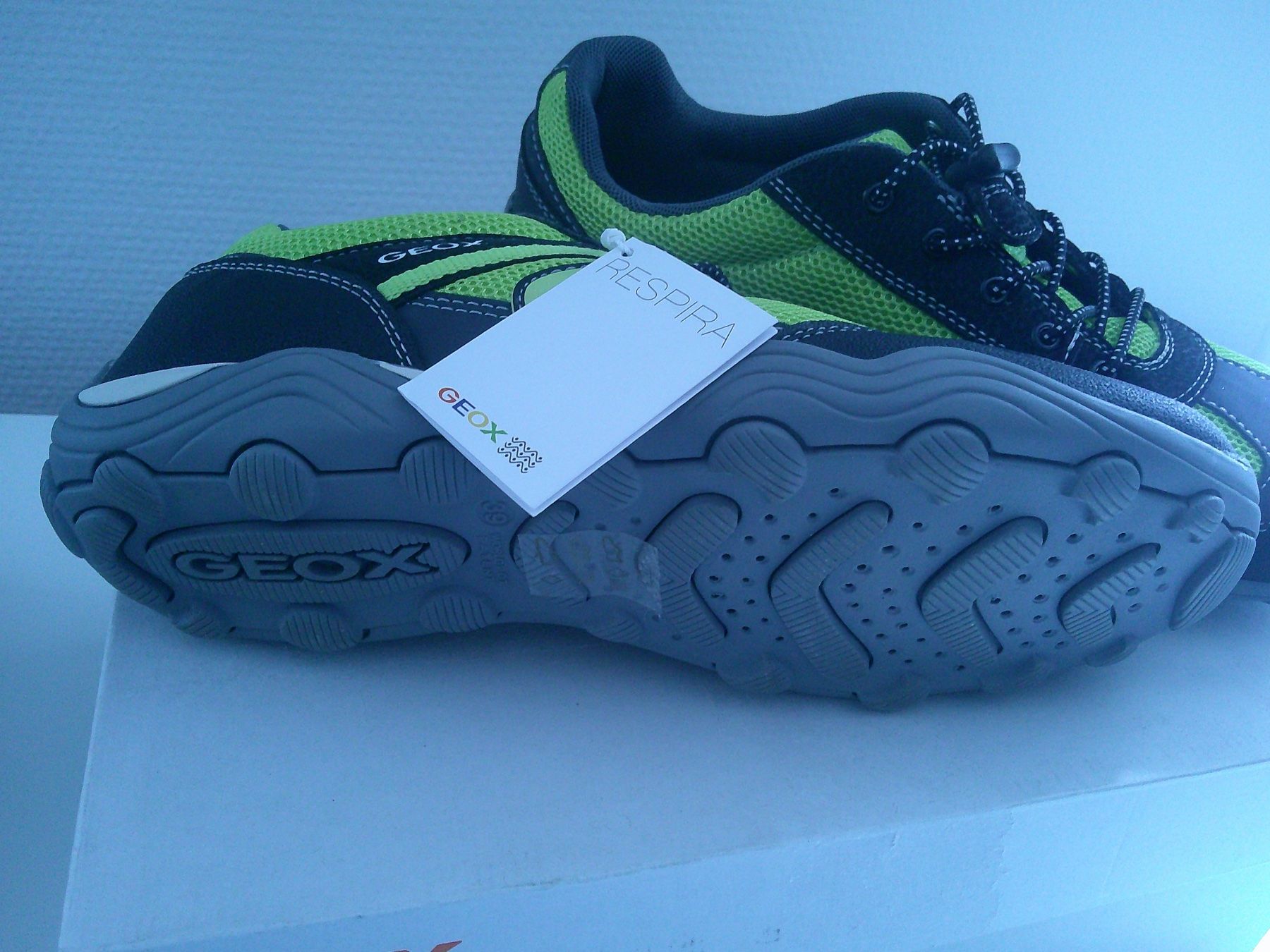 Geox Scarpe da donna: Geox Sneakers Gr. 39 – Nuovo (secondo la descrizione) da Duggingen venduto da NostalgieTrend 1