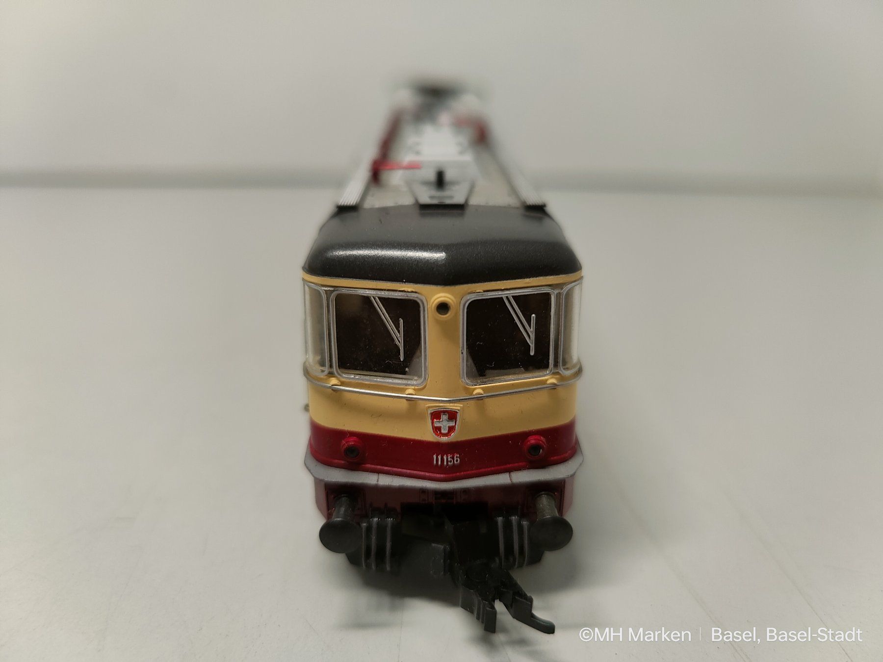 Fleischmann Modellini di ferrovie: Fleischmann 4341 E-Lok Re 4/4 II SBB CFF FFS TEE Analog DC – Usato da Basel venduto da mhmarken 3