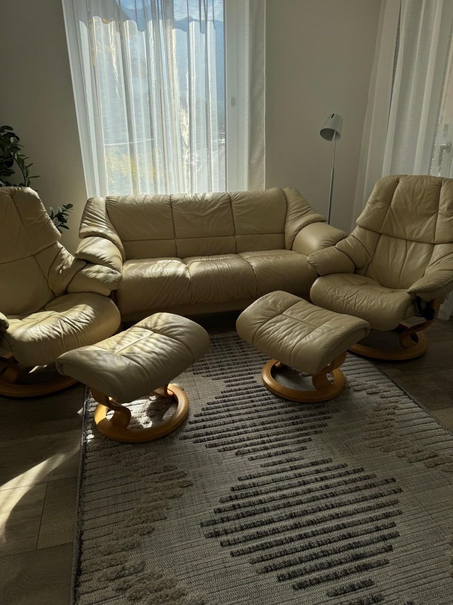 Stressless Sessel: Sitzgruppe, Sessel Stressless beige – Gebraucht aus Sarnen von Cat35