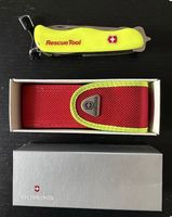 Victorinox RescueTool apertura a due mani "fuori produzione"