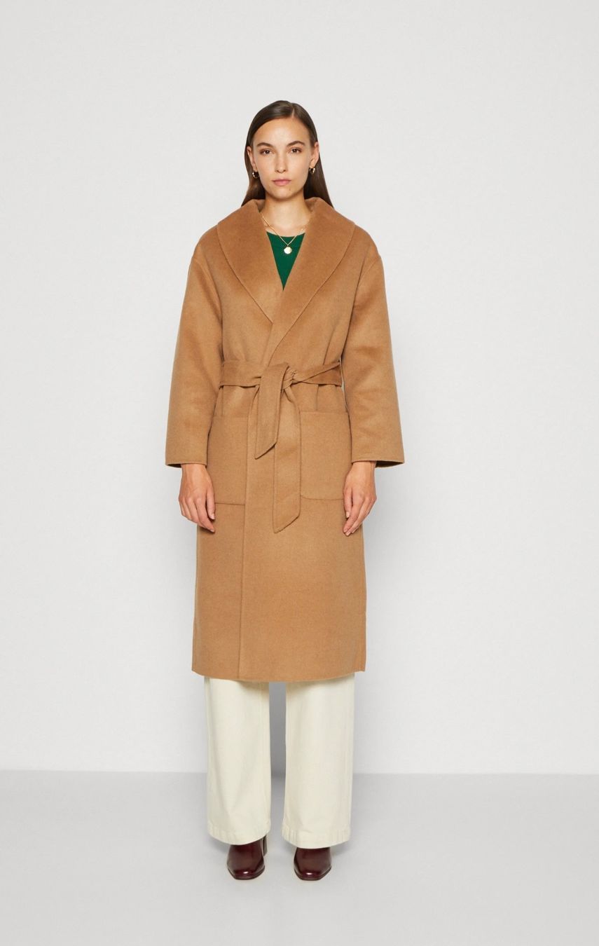 Cappotti: HANDSTITCHED BELTED COAT Klassischer Mantel – Nuovo (secondo la descrizione) da Luzern venduto da Sommer_26 1