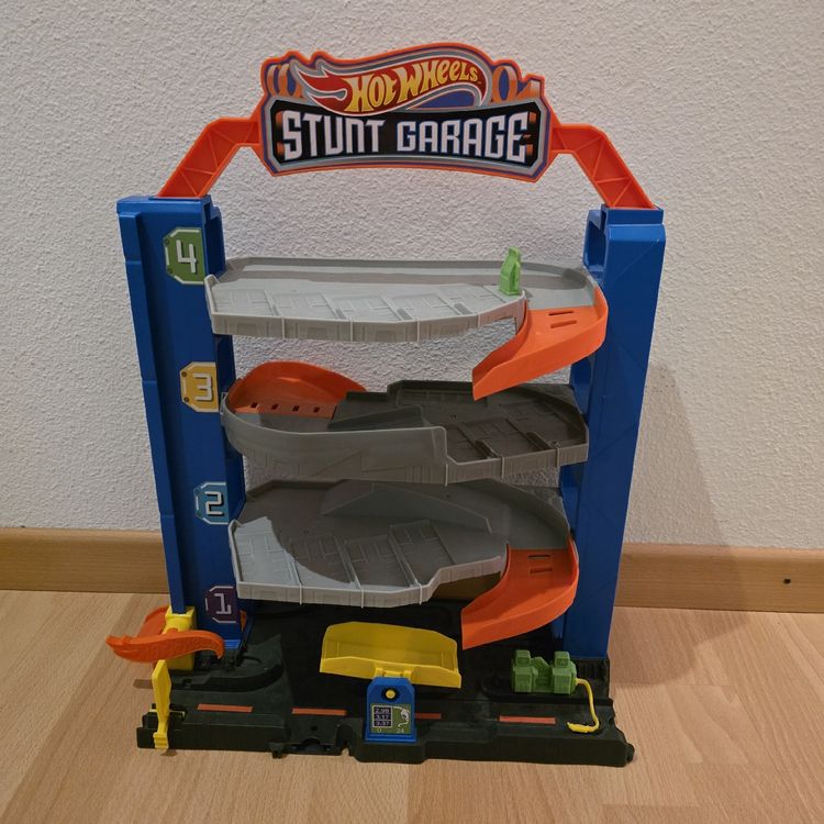 Hot Wheels Stunt Garage, coole Garage für kleine Rennfahrer! (Gebraucht