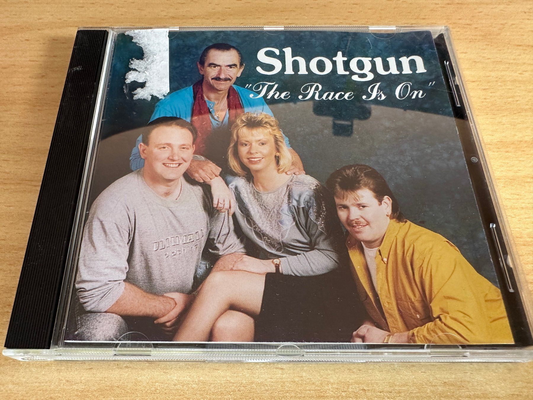 CD: Shotgun - The Race is On – Usato da Rikon im Tösstal venduto da Alpenmutz