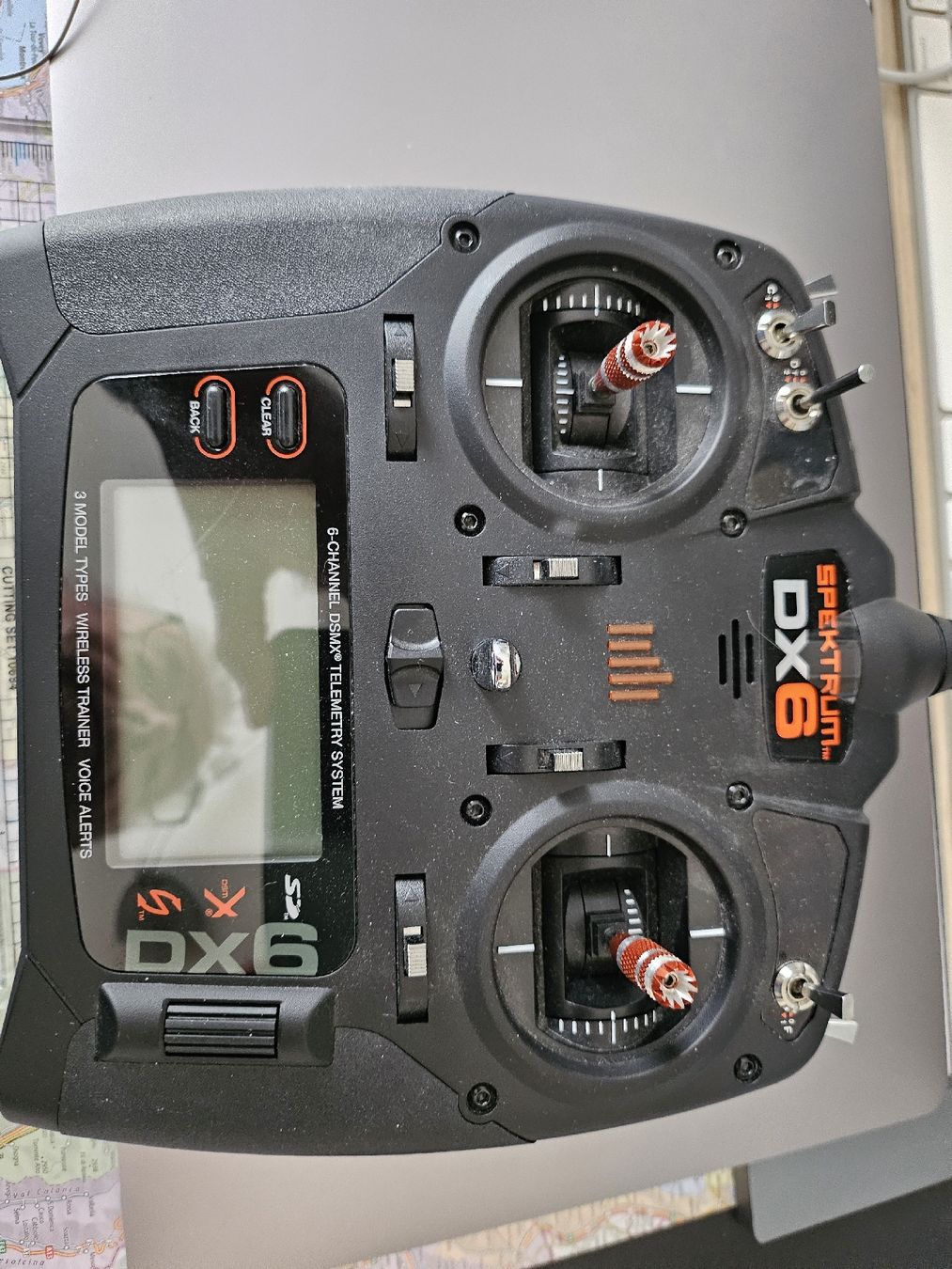 Spektrum Fernsteuerungen: Spektrum DX6 Fersteuerung – Gebraucht aus Bazenheid von Nonino51
