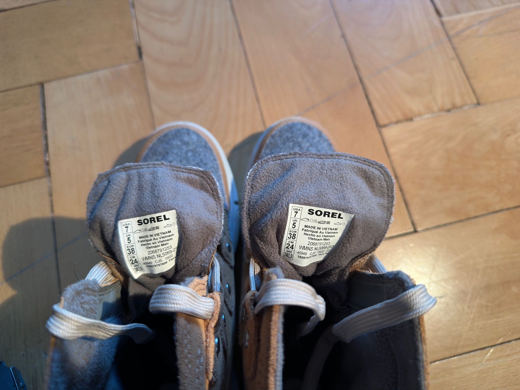 Sorel Chaussures femmes: SOREL Explorer Joan Winter Boot – D'occasion à Zürich par Wanone 3
