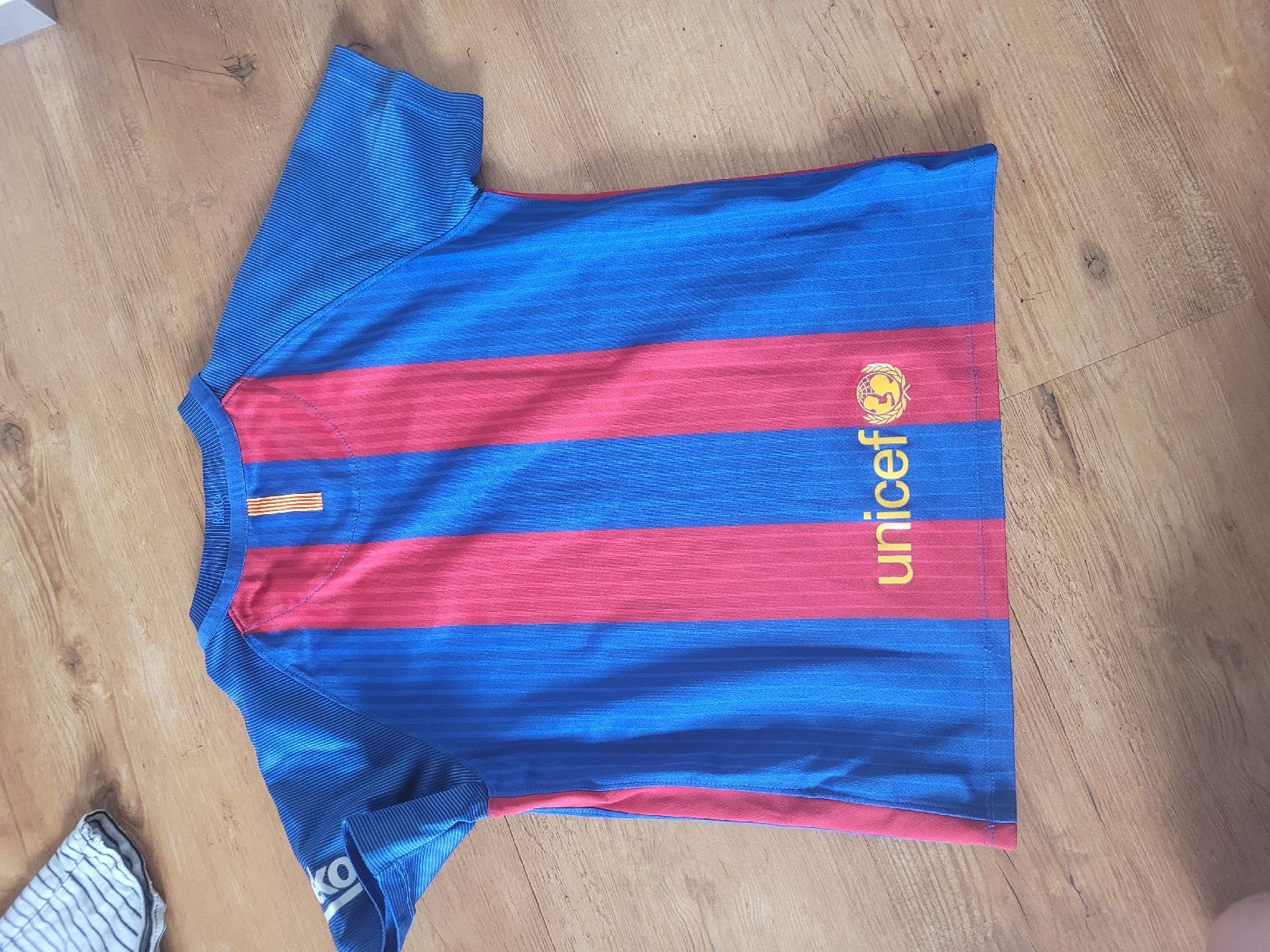 Scarpe, pantaloni & magliette da ginnastica: barca shirt gr 116 122 – Usato da Schalunen venduto da Sunneschiin09 1