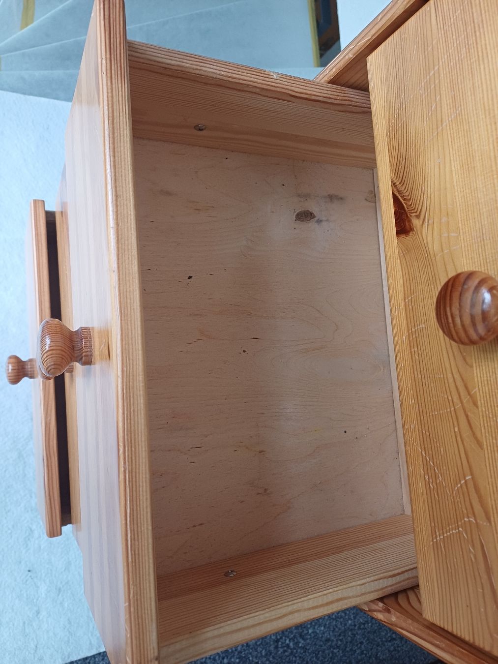Jysk Cassettiere: Petite commode en pin massif, 6 tiroirs, style rustique – Usato da Biel/Bienne venduto da doc_pyy5 6
