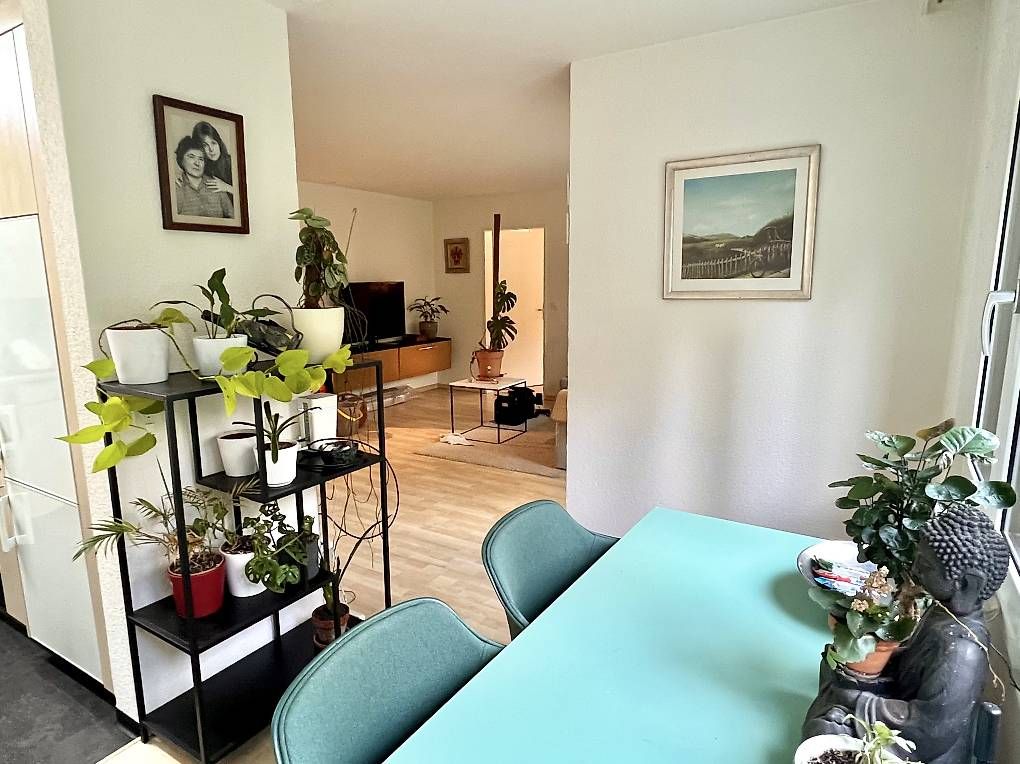 Tavoli: tisch türkis  – Usato da St Gallen venduto da rub_gk9g 1
