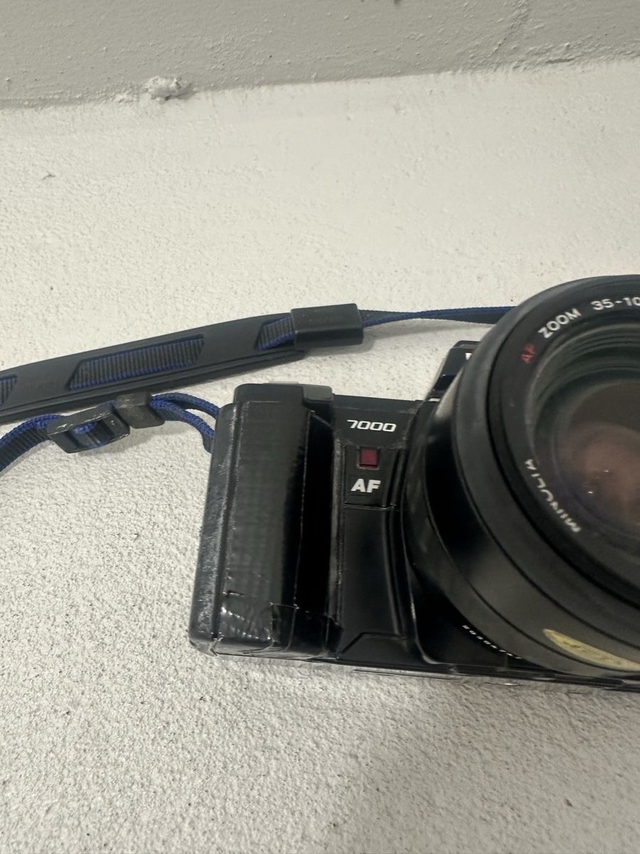 Minolta Appareil photo: Minolta 7000 Spiegelreflexkamera mit Objektiv ab1.-  – Défectueux à Liestal par forty-four_shop 3